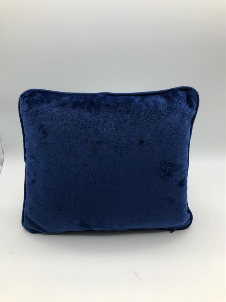 毛毯抱枕